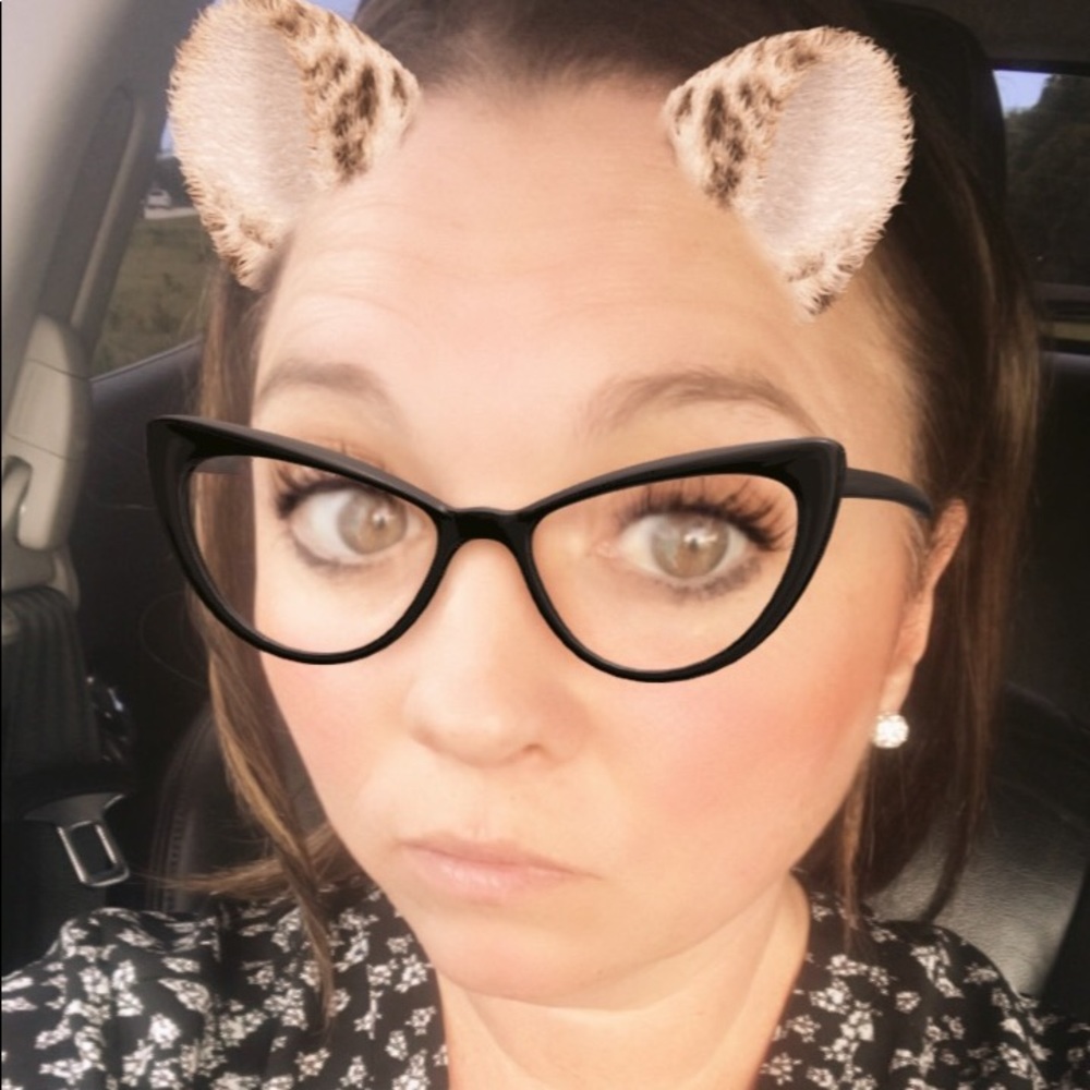 Meet your Posher, Jennifer